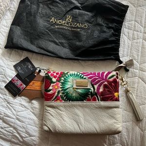 White embroidered purse / crossbody